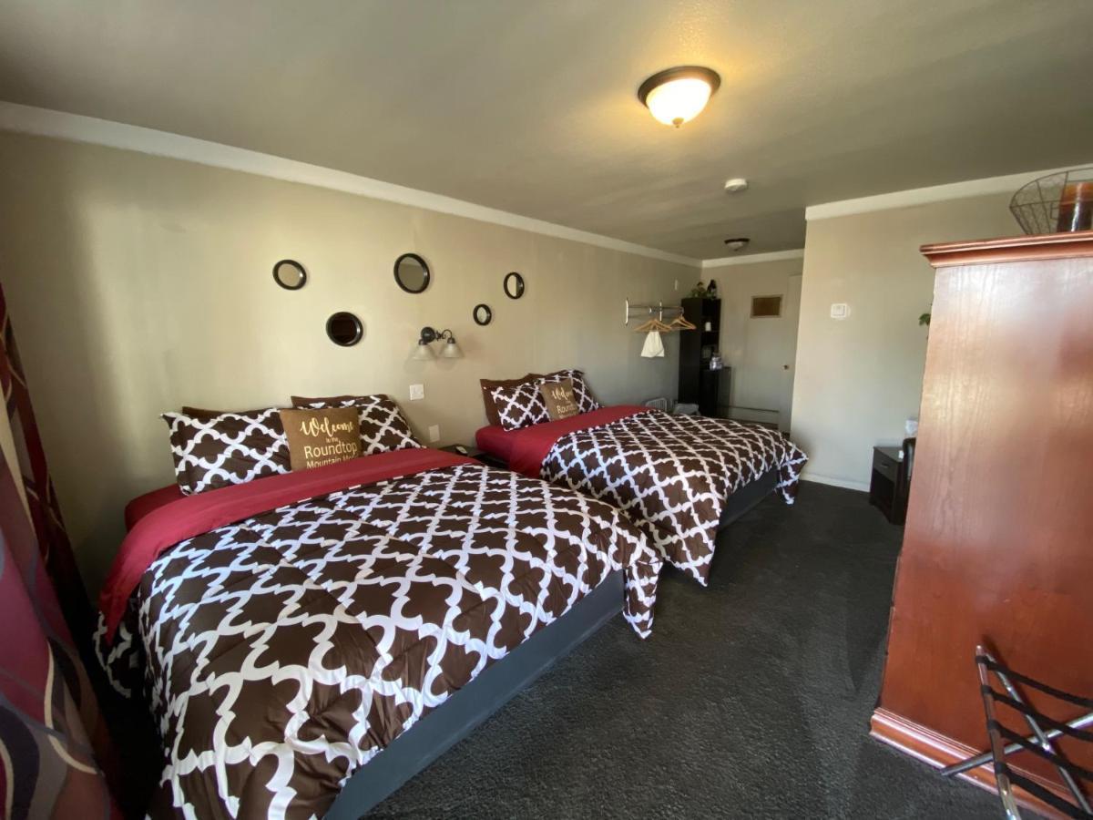 תרמופוליס Roundtop Mountain Vista - Cabins And Motel מראה חיצוני תמונה